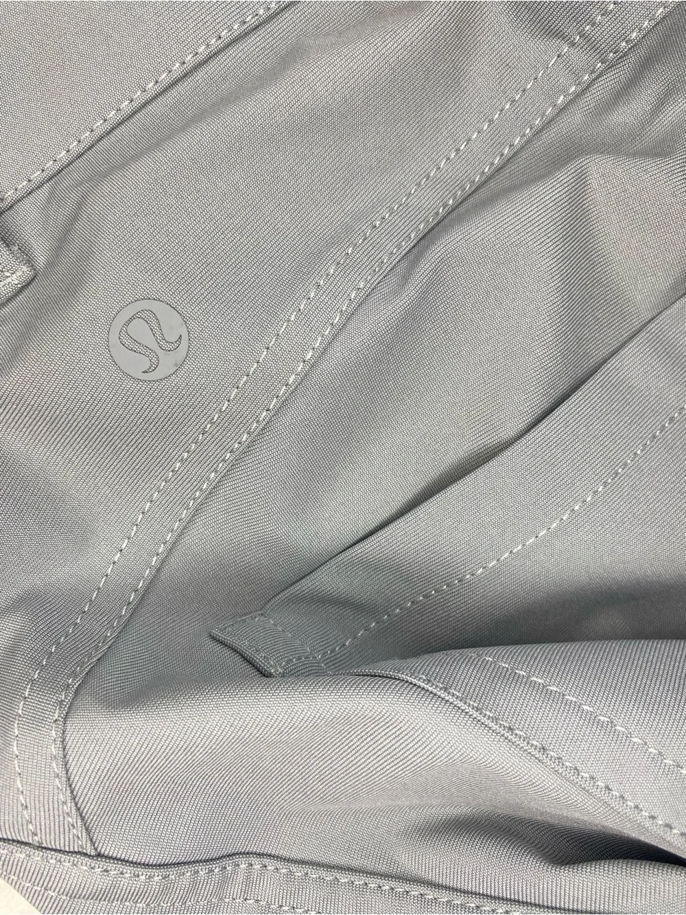 Lululemon City Sleek 5 Pocket 7/8 Pant
Rhino Grey size 6 - Picture 6 of 9